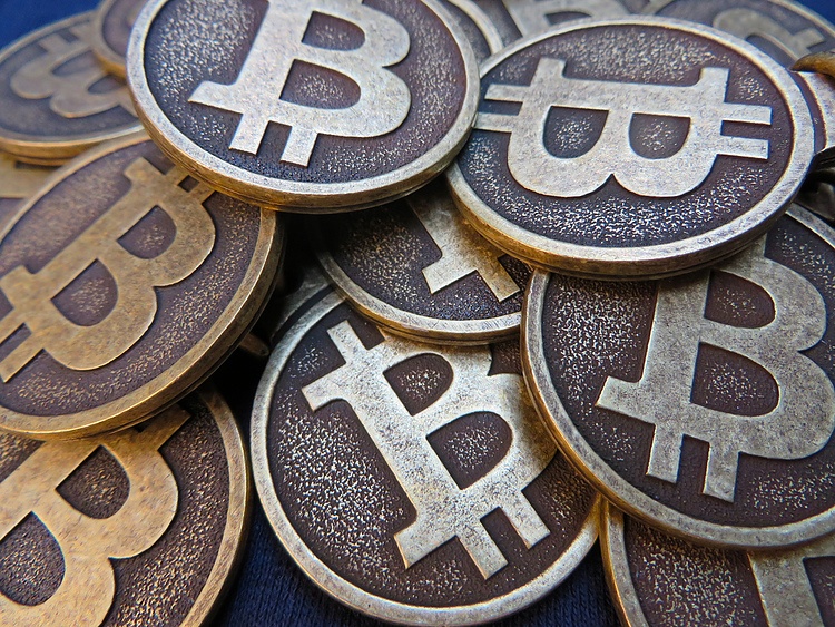 Robert Kiyosaki warns of stock crash, says Bitcoin is a bargain today